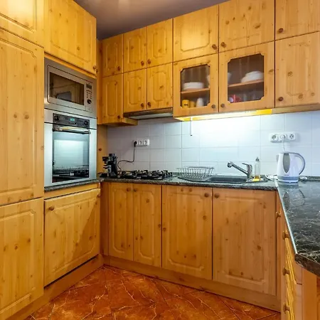 Egyuett A Csalad By Bltn Apartament