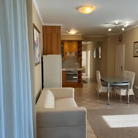 Egyuett A Csalad By Bltn Apartament Siófok
