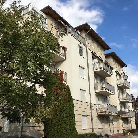 Apartmán Egyuett A Csalad Ii By Bltn