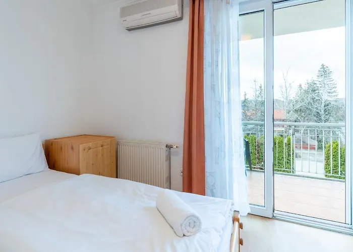 Egyuett A Csalad By Bltn Apartment Siofok