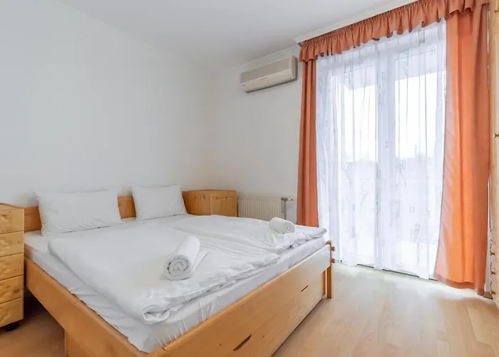 Egyuett A Csalad By Bltn * シオーフォク