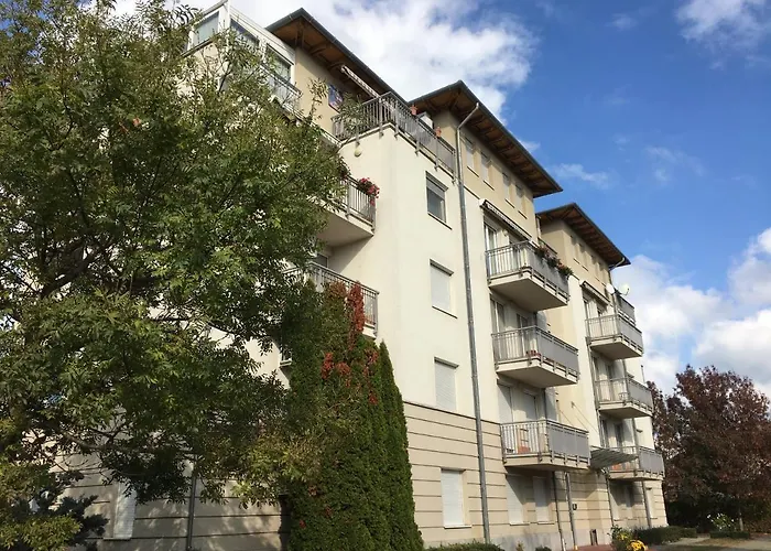 アパート Egyuett A Csalad By Bltn