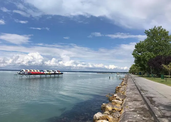 Egyuett A Csalad By Bltn アパート